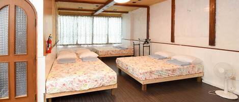 1 chambre, bureau, Wi-Fi gratuit, draps fournis