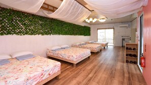 1 bedroom, desk, free WiFi, bed sheets