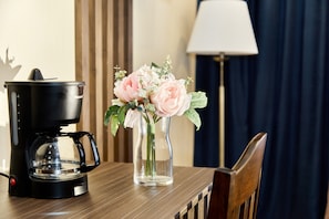 1 bedroom, in-room safe, blackout curtains, soundproofing