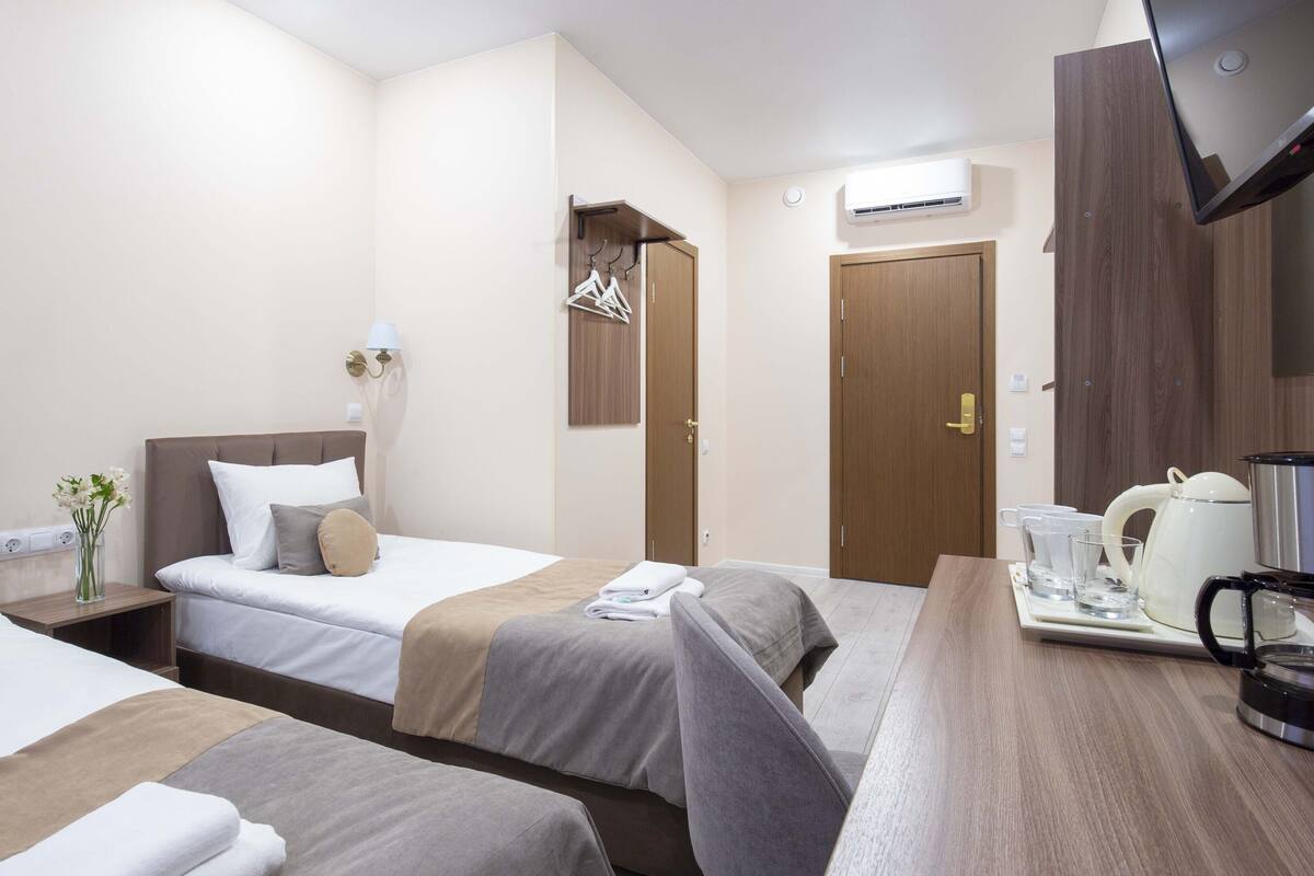 1 bedroom, in-room safe, blackout curtains, soundproofing