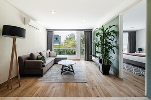 Apartment, 1 Bedroom | Living area | LCD TV - Nido Parque Lincoln (Mexico City)