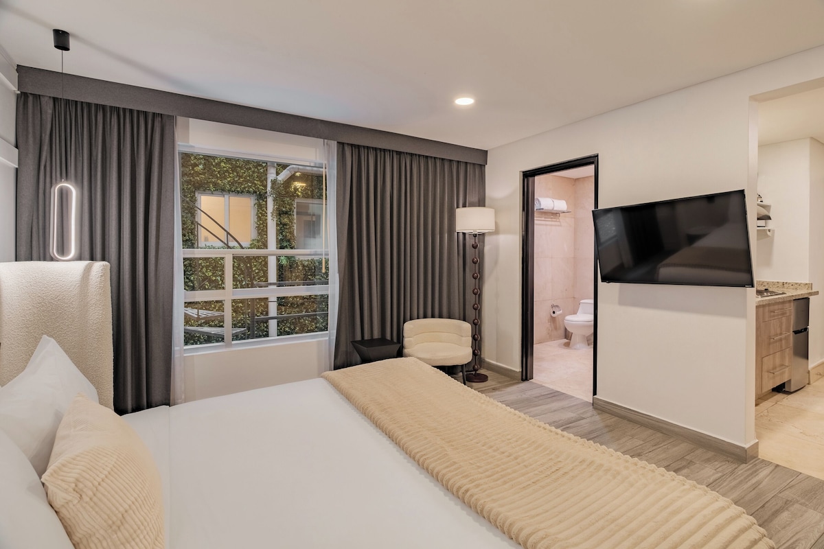 Estúdio | Frigobar, cofres nos quartos, Wi-Fi de cortesia, roupa de cama