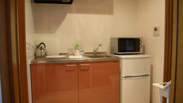 Fridge, microwave, stovetop