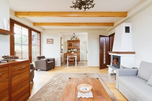 Fernseher, Kamin, Arbeitsbereiche