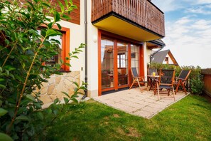 Outdoor dining - Osada Kominkowy | Atmospheric Apartment | Parking (Zakopane)