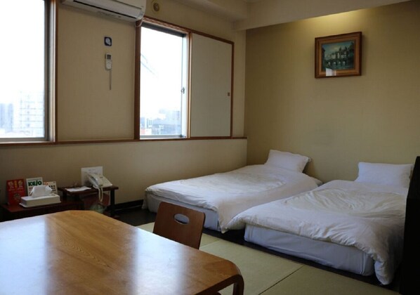 1 bedroom, desk, iron/ironing board, free WiFi - JapaneseWestern room 10 tatami matsSmoking a / Hakodate Hokkaidō (Hakodate)