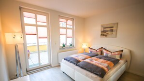 Apartment, City View (inkl. Endreinigung EUR 70) | View from room - Ferienwohnung Min Herzing (Rostock)