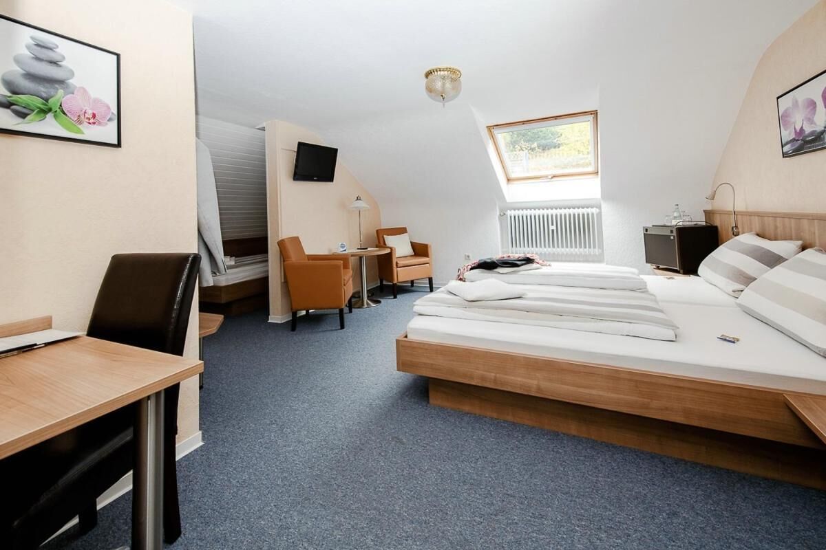 Schreibtisch, kostenloses WLAN, Bettwäsche