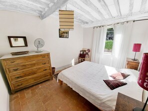 7 Schlafzimmer, Bügeleisen/Bügelbrett, WLAN, Bettwäsche