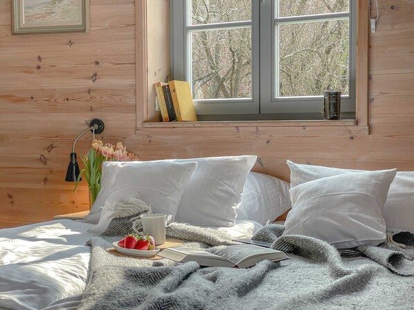 2 Schlafzimmer, Reisekinderbett, kostenloses WLAN, Bettwäsche