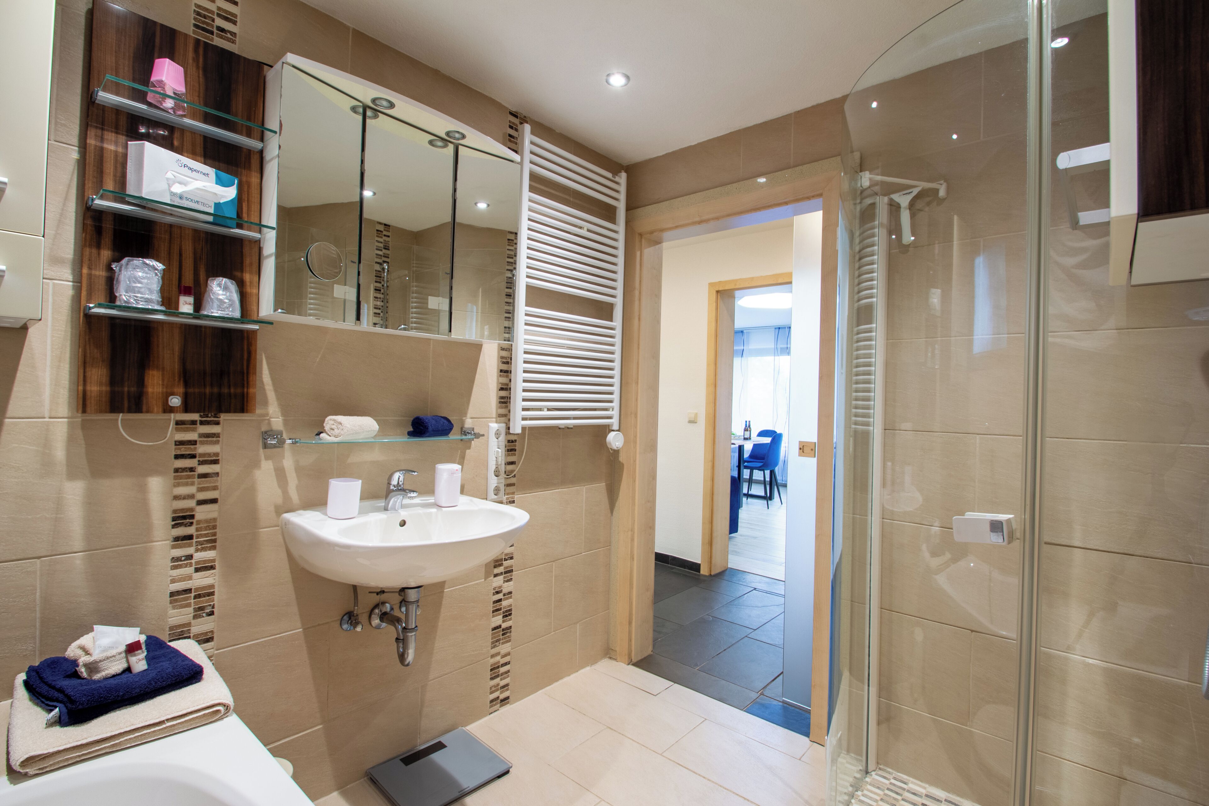 Quadruple Room | Bathroom
