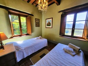 4 間睡房、熨斗/熨衫板、可攜式嬰兒床、免費 Wi-Fi