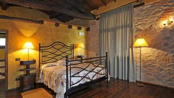 4 Schlafzimmer, BĂŒgeleisen/BĂŒgelbrett, Reisekinderbett, kostenloses WLAN