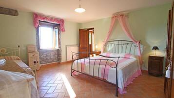 4 chambres, fer et planche Ă repasser, Wi-Fi, draps fournis