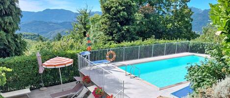 Piscina all'aperto