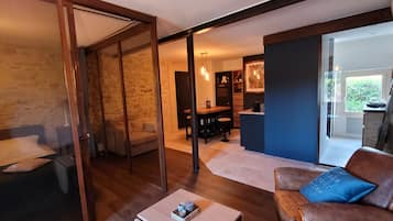 Design Loft, 1 Katil Ratu (Queen) dengan Katil Sofa, Kitchen, Pool View | Ruang tamu | 60 cm televisyen dengan digital