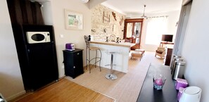 Family Apartment, Kitchenette, Pool View | Living area - Mas La Pomarède (Robion)