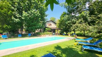 Piscine extérieure