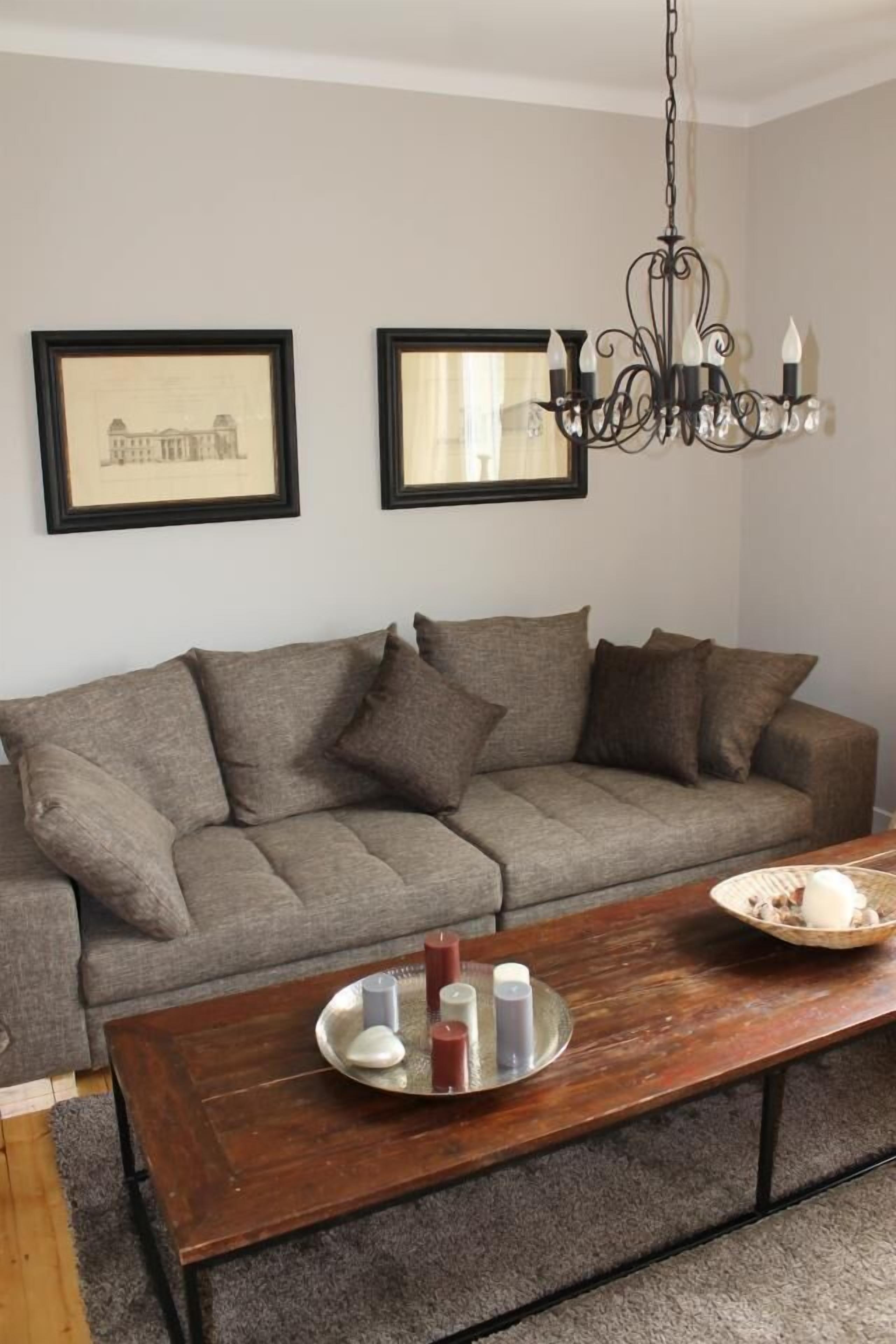 Deluxe Apartment (inkl. Endreinigung EUR 80) | Living room | Flat-screen TV, DVD player