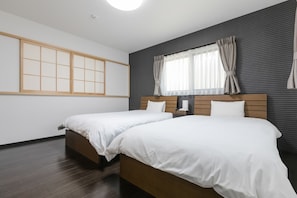 3 chambres, bureau, Wi-Fi gratuit, draps fournis