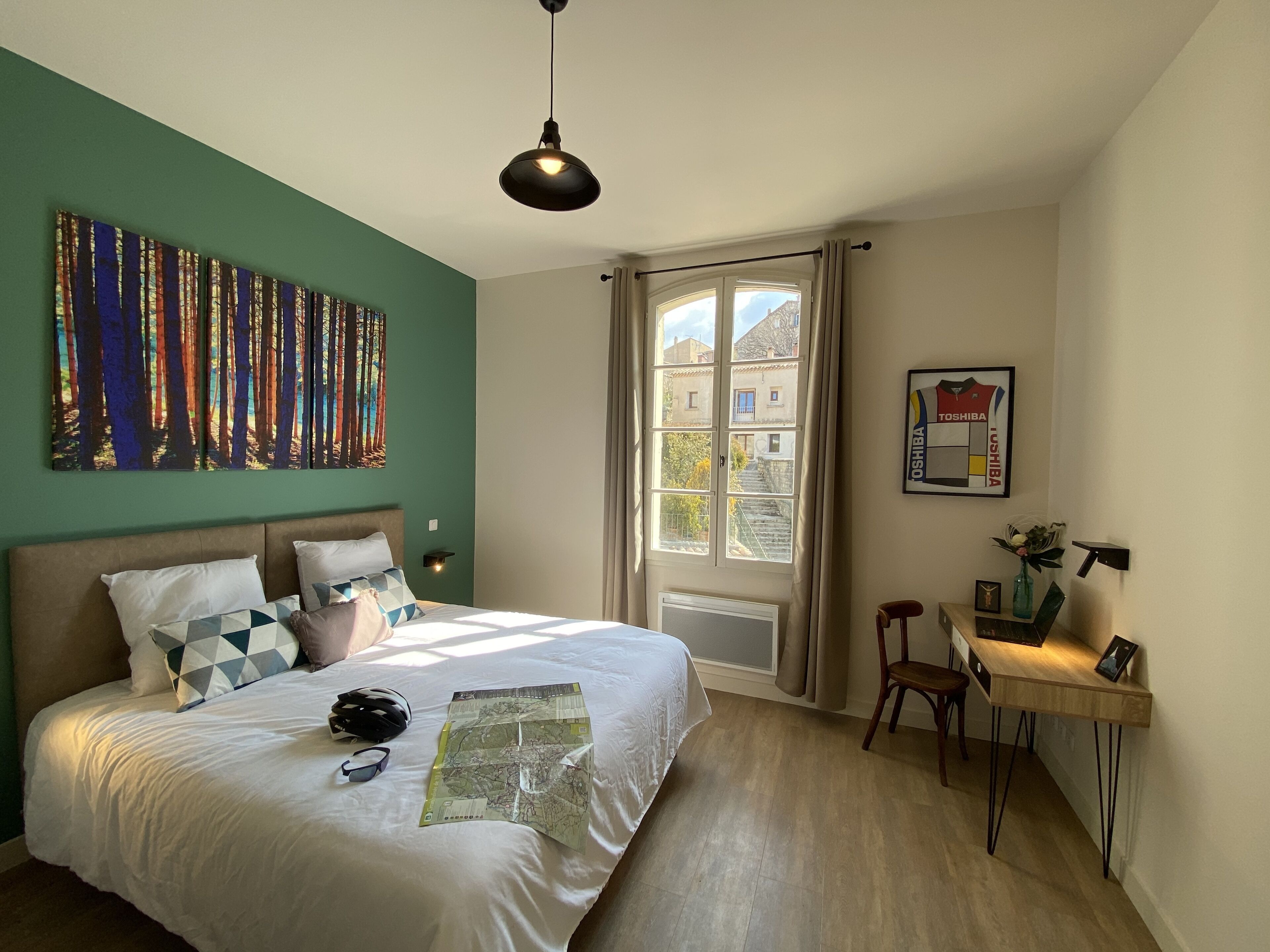 Premium bedding, soundproofing, iron/ironing board (on request)