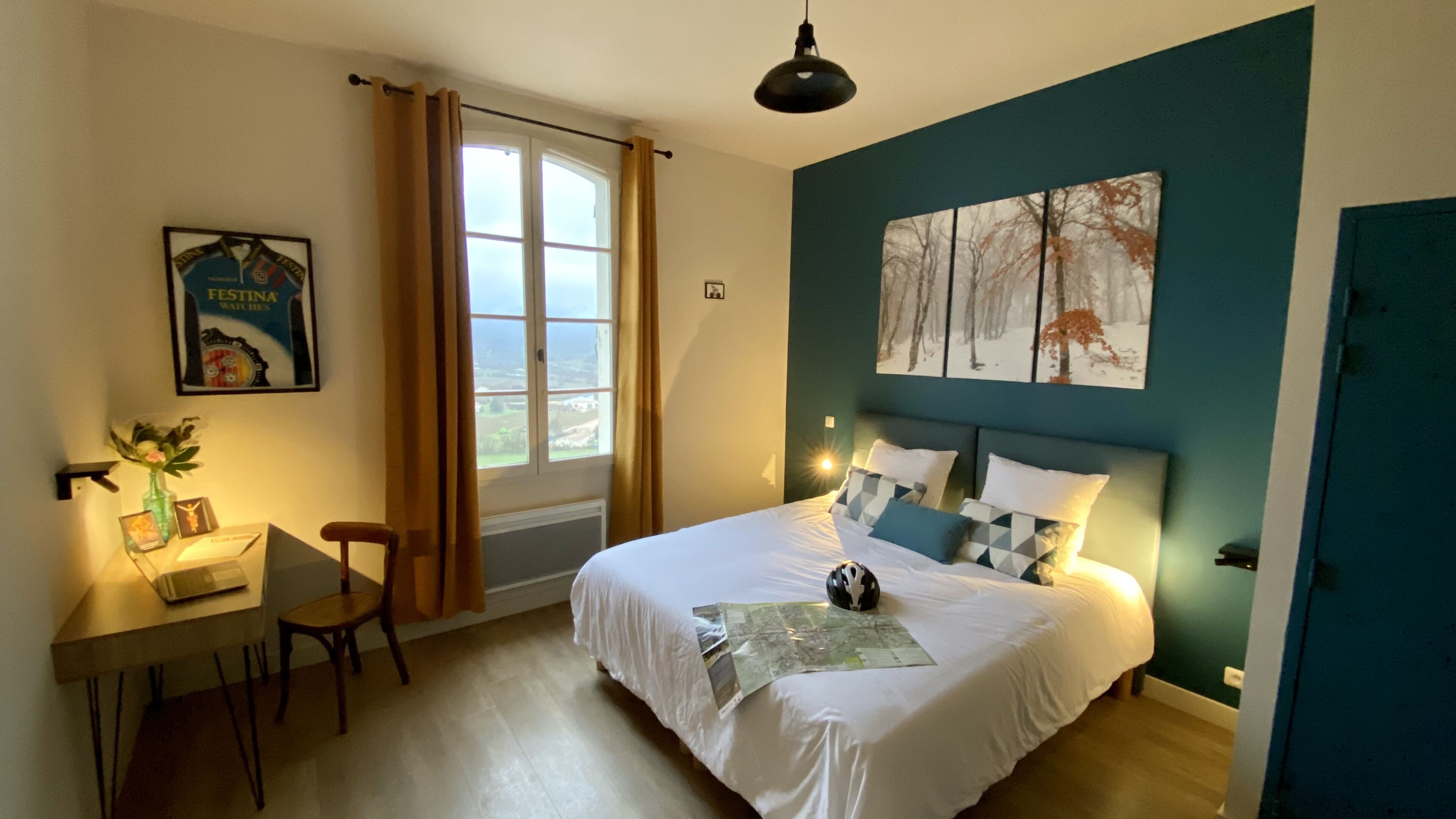 Premium bedding, soundproofing, iron/ironing board (on request)