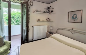 5 habitaciones, tabla de planchar con plancha y wifi gratis