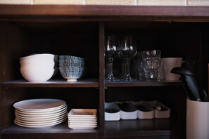 雪櫃、微波爐、爐具、電熱水壺