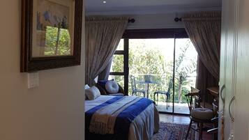 1 bedroom, in-room safe, desk, iron/ironing board