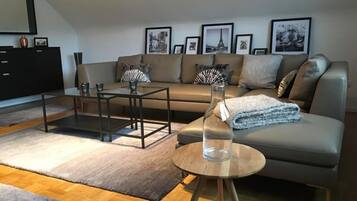 Apartment, 2 Bedrooms, Balcony (3 incl. Endreinigung EUR 60) | 2 bedrooms, hypo-allergenic bedding, individually decorated