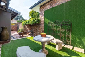 BBQ/picnic area - Waverley's Rest (Pretoria)
