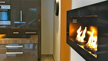 Apartment, 3 Bedrooms (excl. Cleaning Fee EUR 90) | Private kitchen | Fridge, oven, stovetop, dishwasher