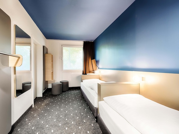 Literie de qualité supérieure, chambres insonorisées, draps fournis