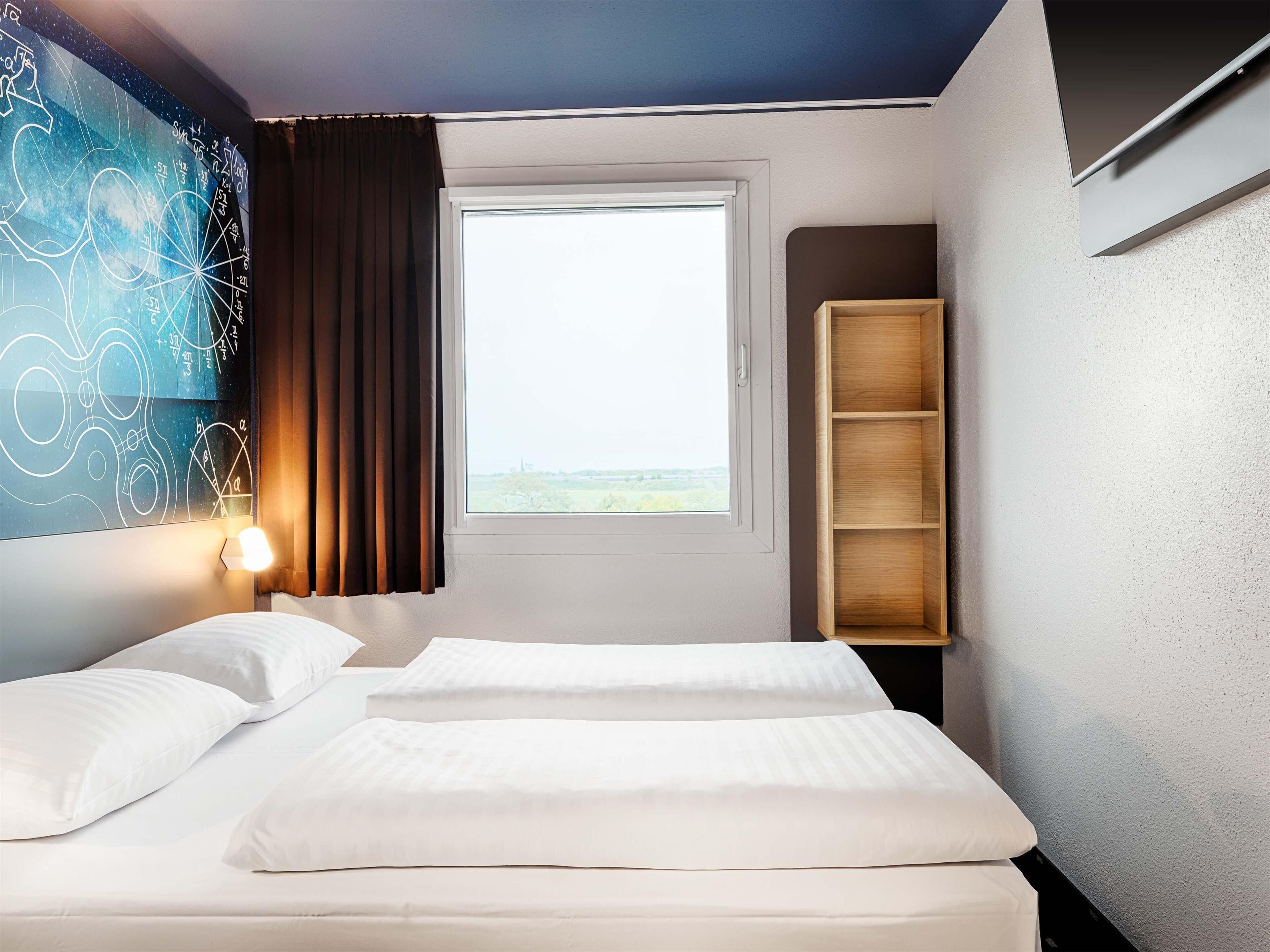 double room | premium bedding, soundproofing, bed sheets