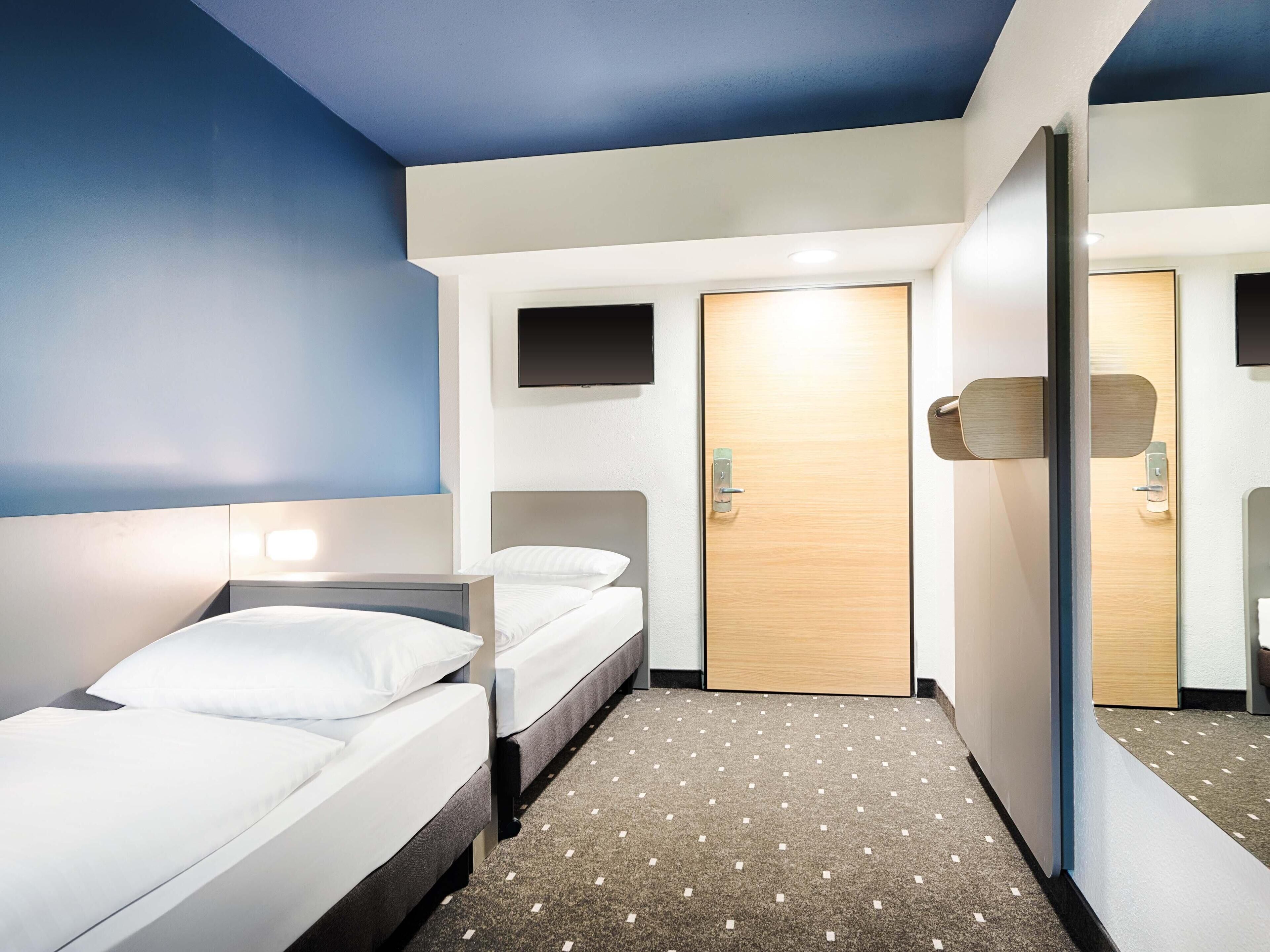 Premium bedding, soundproofing, bed sheets