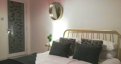 Lentokenttä pysyy 2 Maltalla