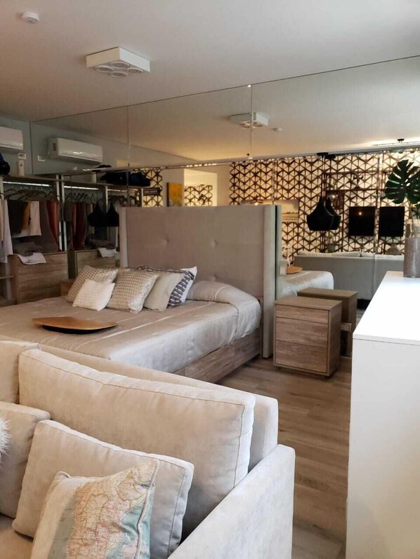 Premium bedding, pillow-top beds, in-room safe, individually decorated - Montañeses 2888 Flat (Buenos Aires)