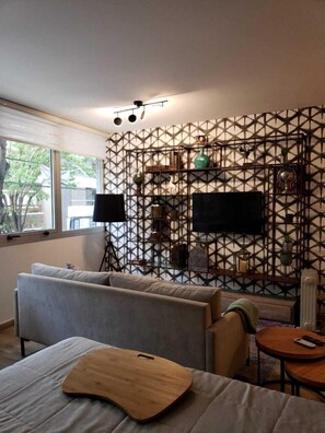 Premium bedding, pillow-top beds, in-room safe, individually decorated - Montañeses 2888 Flat (Buenos Aires)