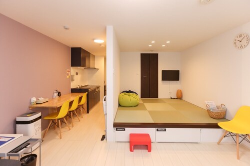 Feel Japanese with tatami mats modern atmosphere with sofas / Hashima Gifu