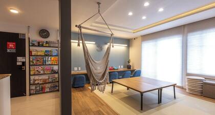 2 bedrooms in the 40 Westernstyle room which can be used by 2 families / Hashima Gifu