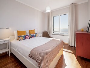 3 dormitorios, tabla de planchar con plancha, wifi y ropa de cama