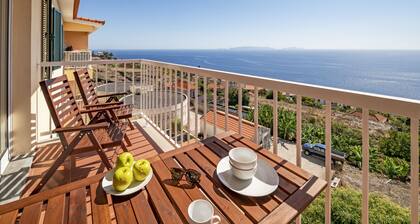 Reis Magos III, for families with sea view.