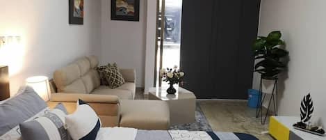 Deluxe Studio | 1 bedroom, individually decorated, individually furnished