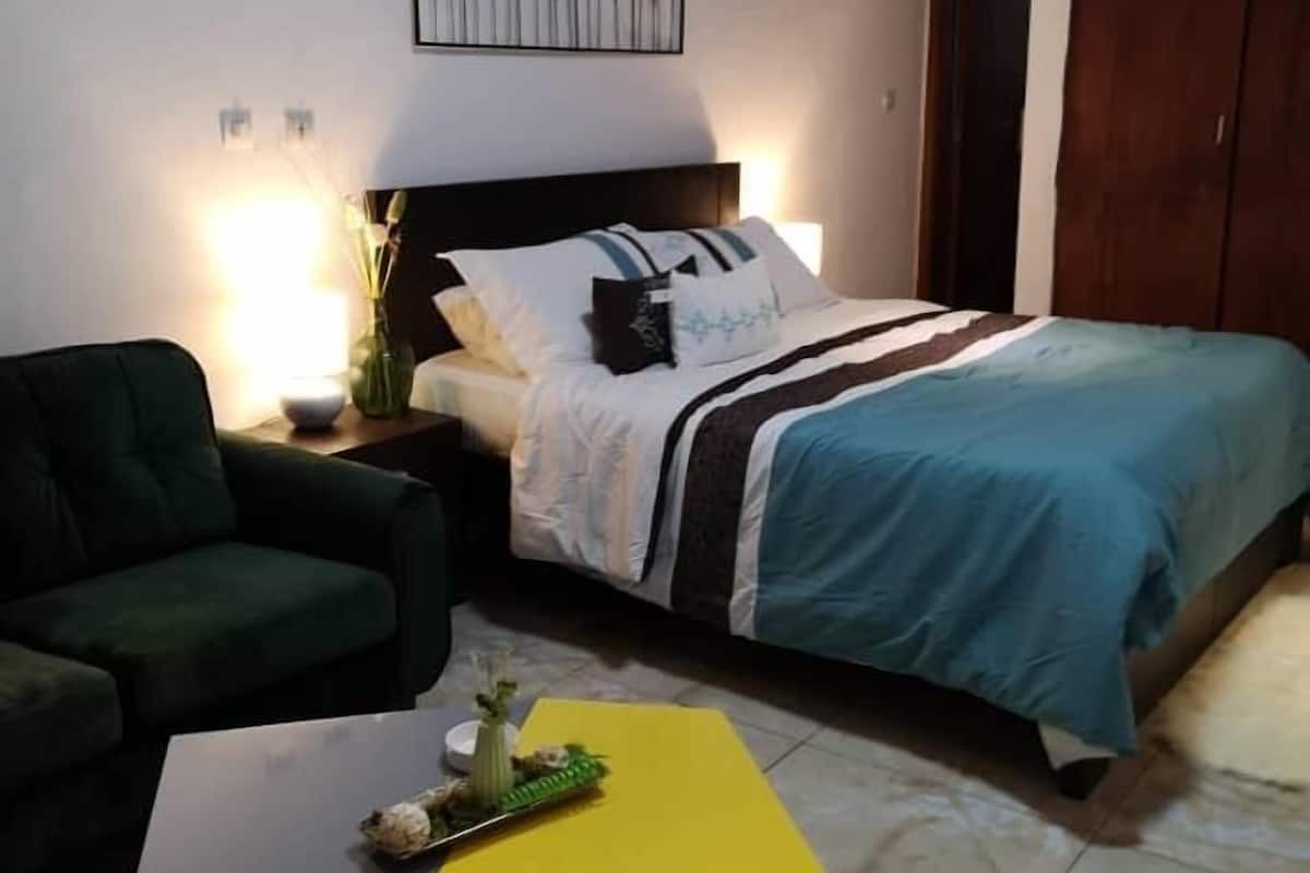 Estudio Deluxe | Cortinas opacas, wifi gratis, decoración individual
