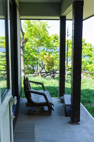 Terrace/patio. Whole building / Yoichi-gun Hokkaidō