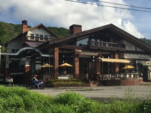 Exterior - Superior Quadruple Room with Lake View / Chino Nagano (Chino)