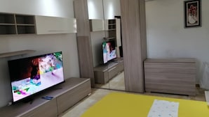 Deluxe Studio | Rollaway beds (surcharge), WiFi (free), bed sheets - Yamoussoukro N'zassa (Yamoussoukro)