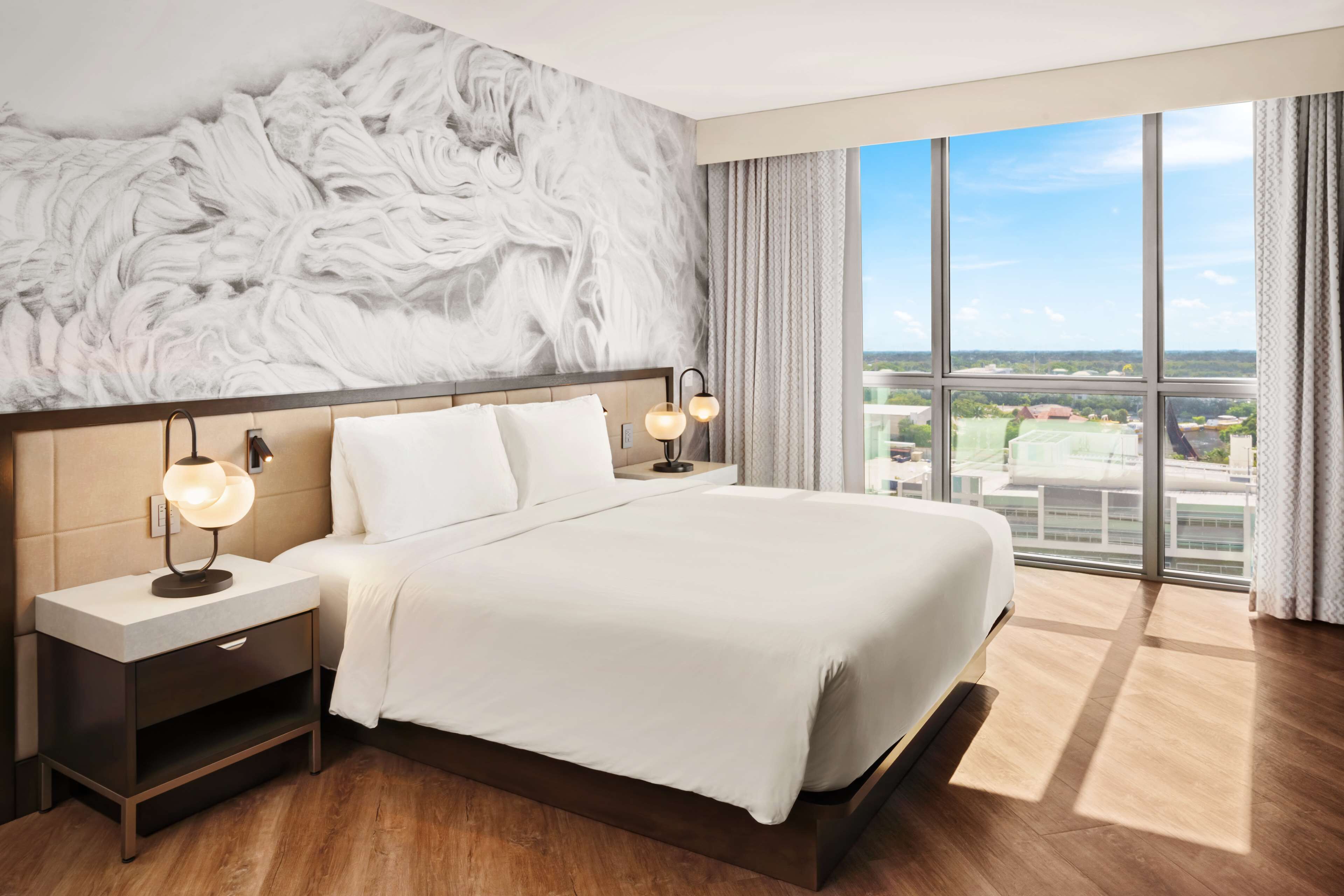 room, 1 king bed | 1 bedroom, in-room safe, desk, laptop workspace