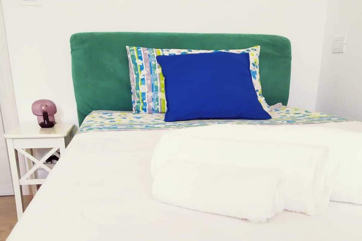 Standard Single Room | Down comforters, blackout drapes, iron/ironing board, WiFi (free)