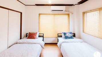 2 camere, una scrivania, Wi-Fi gratuito, lenzuola